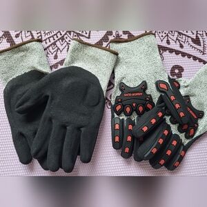 ANCHOR GUYS Work Gloves with Red Accents